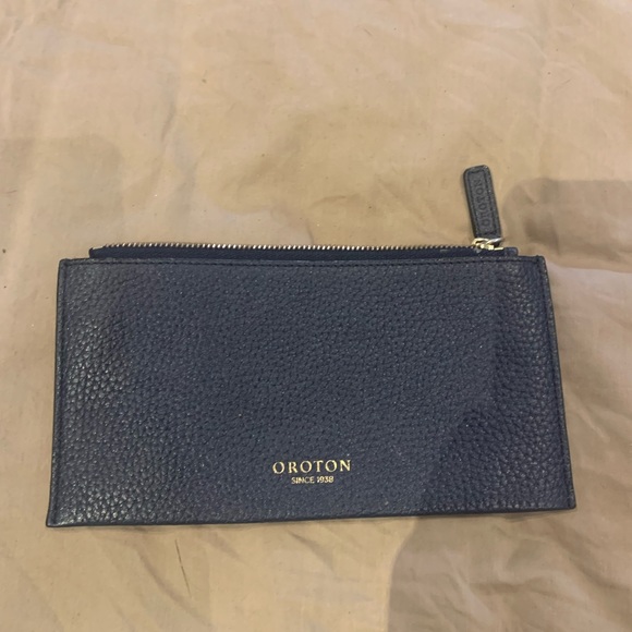 Oroton Bags - Picture 2 of 2